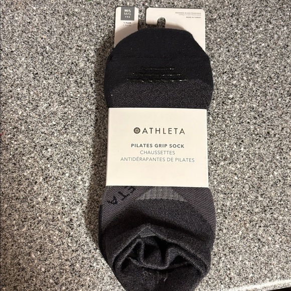 Athleta Other - NWT Athleta Pilates Grip Socks- size M/L